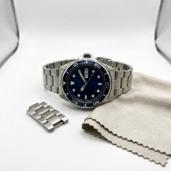 Dive watch
